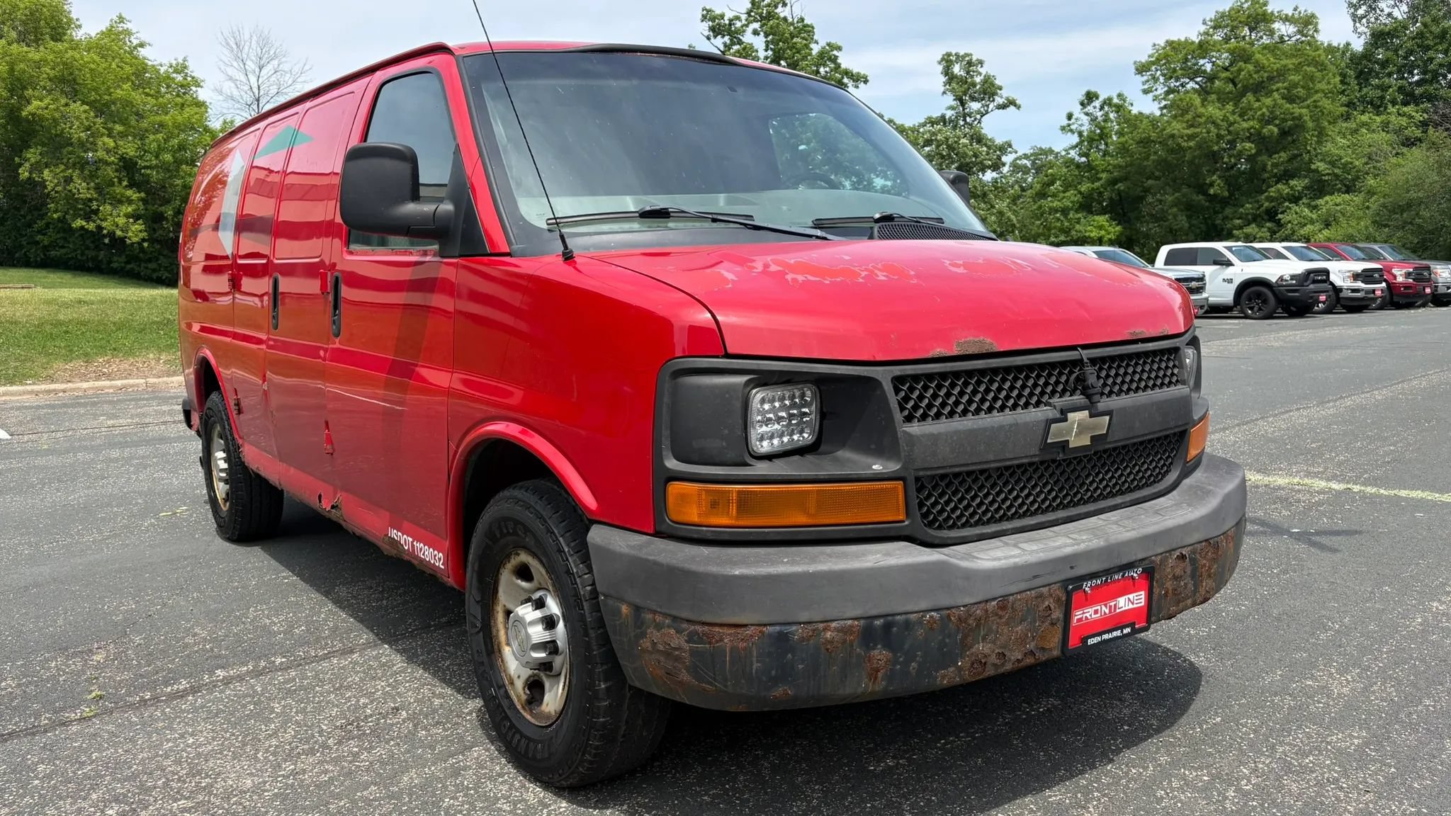 Used 2011 Chevrolet Express 2500 RWD image 13
