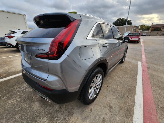 Used 2023 Cadillac XT4 Premium Luxury FWD image 4