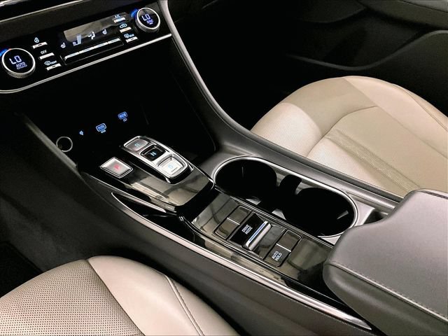 Used 2020 Hyundai Sonata SEL w/ Premium + Sunroof Package FWD image 16