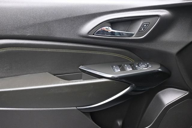 Used 2026 Chevrolet Trax LT FWD image 8
