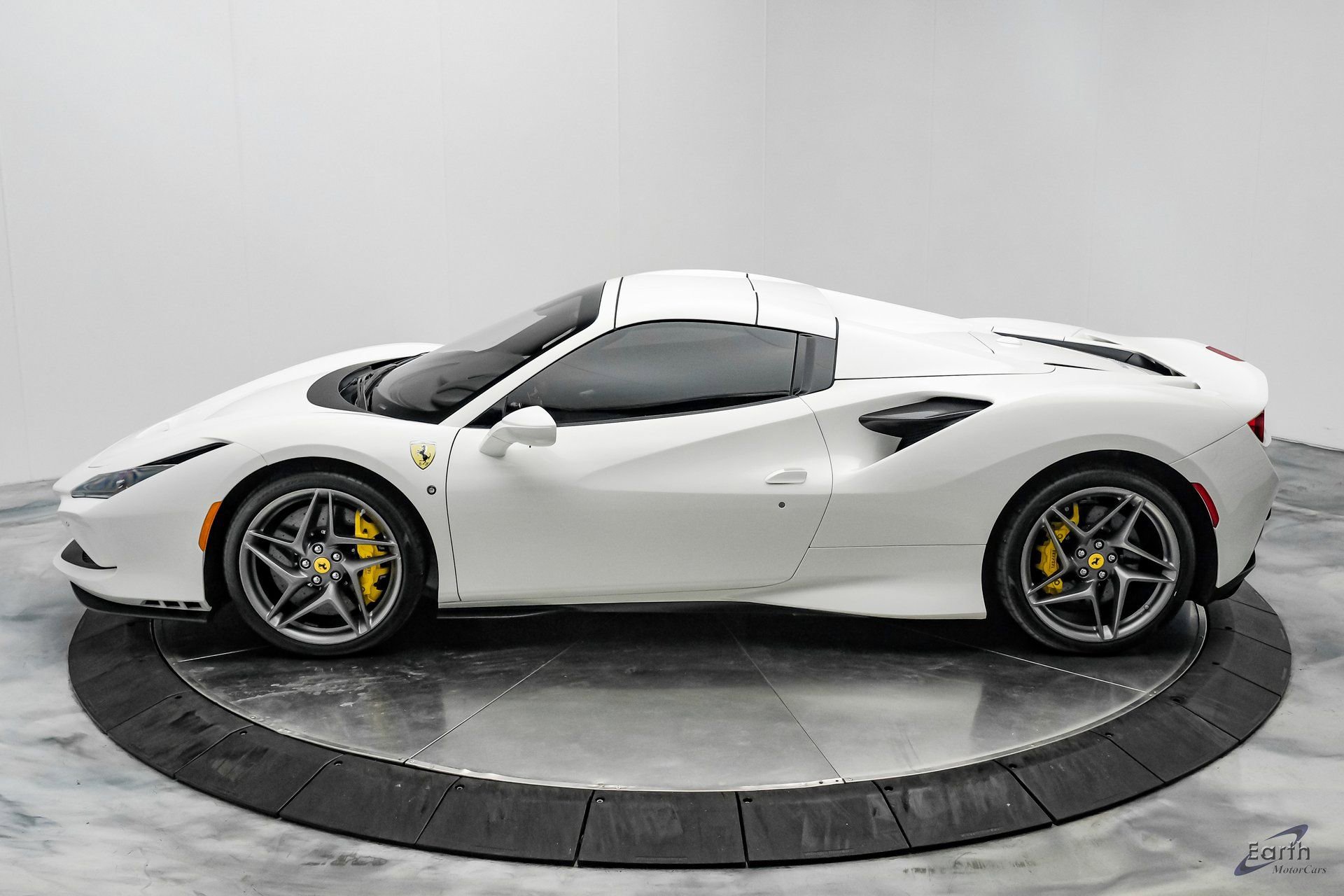 Used 2022 Ferrari F8 Tributo image 10