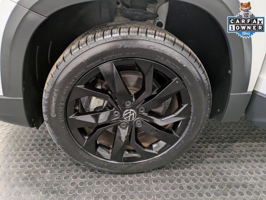 Used 2022 Volkswagen Taos SE w/ IQ.Drive SE Package image 8