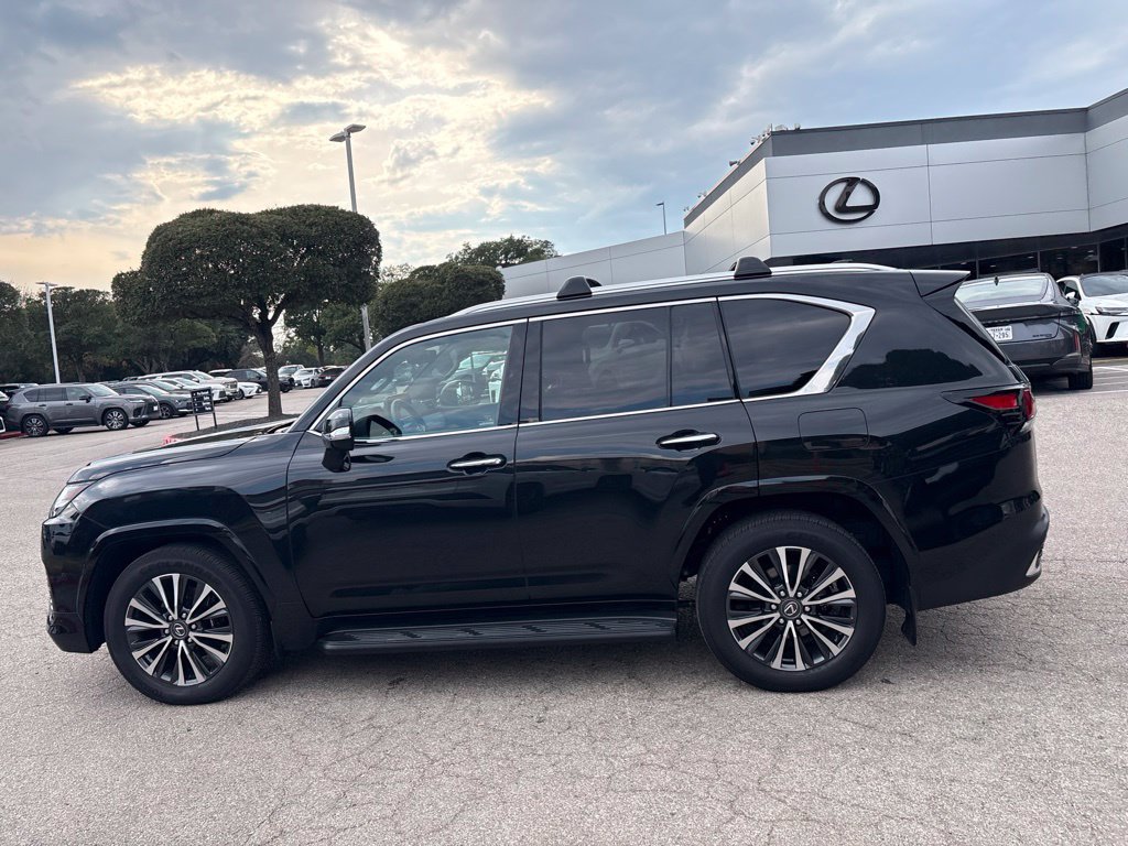 Certified 2025 Lexus LX 600 4WD w/ Interior Upgrade Package image 2
