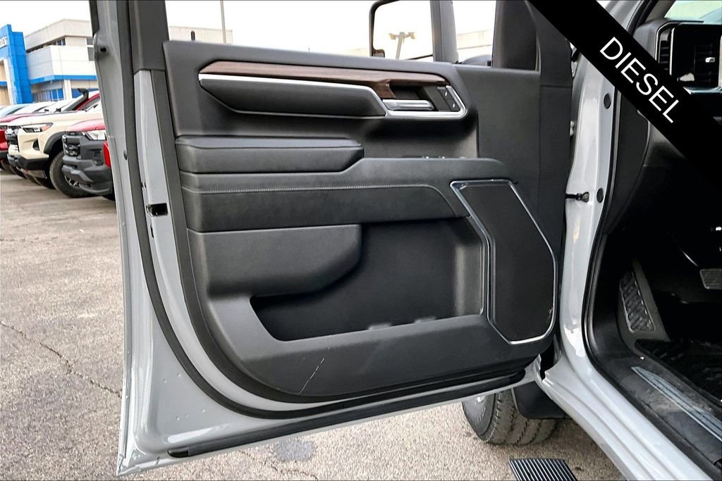 Used 2024 Chevrolet Silverado 2500 LT w/ Convenience Package image 20