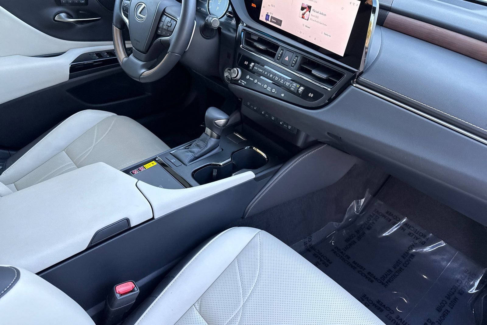 Certified 2025 Lexus ES 350 Luxury image 18