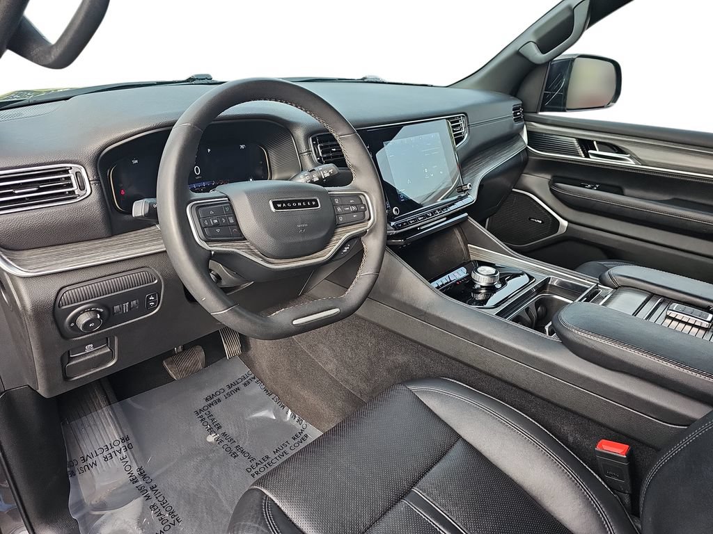 Used 2024 Jeep Wagoneer L Series II RWD image 16