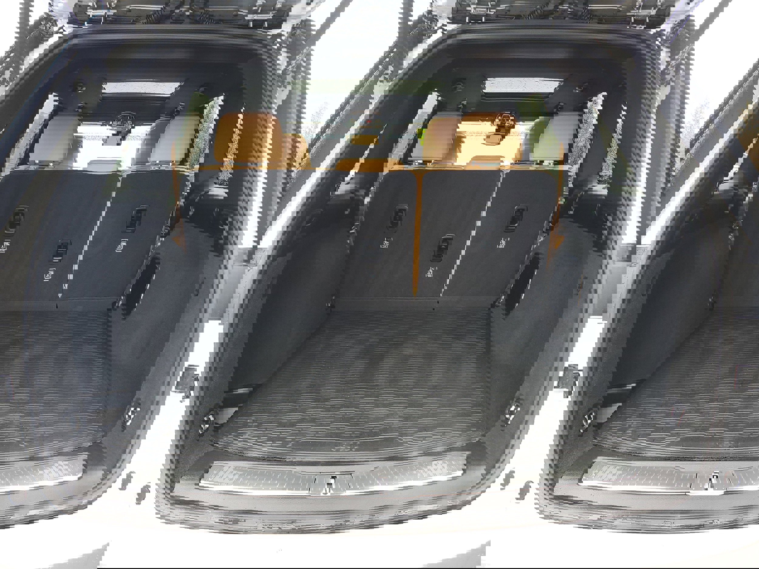 Used 2022 Jeep Grand Cherokee Summit w/ Luxury Tech Group V image 32