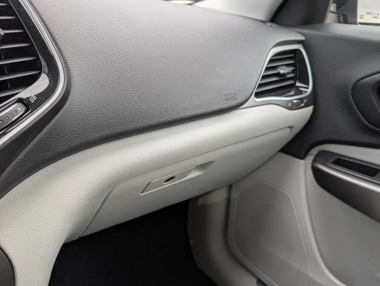 Used 2019 Jeep Cherokee Limited w/ Trailer Tow Group image 31