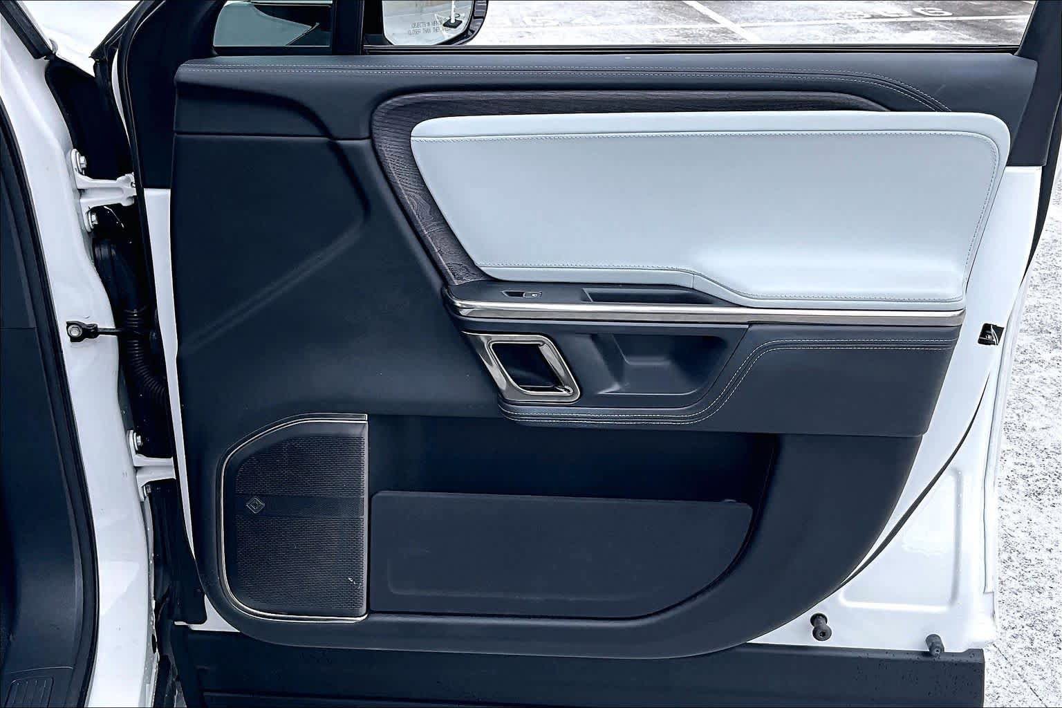 Used 2023 Rivian R1S Launch Edition AWD/4WD image 21