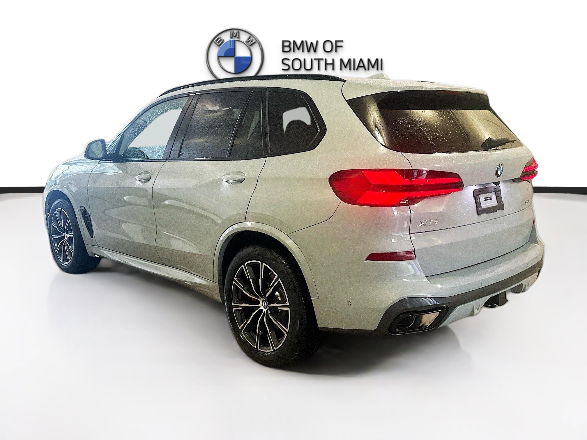 Used 2026 BMW X5 xDrive40i w/ Executive Package image 4