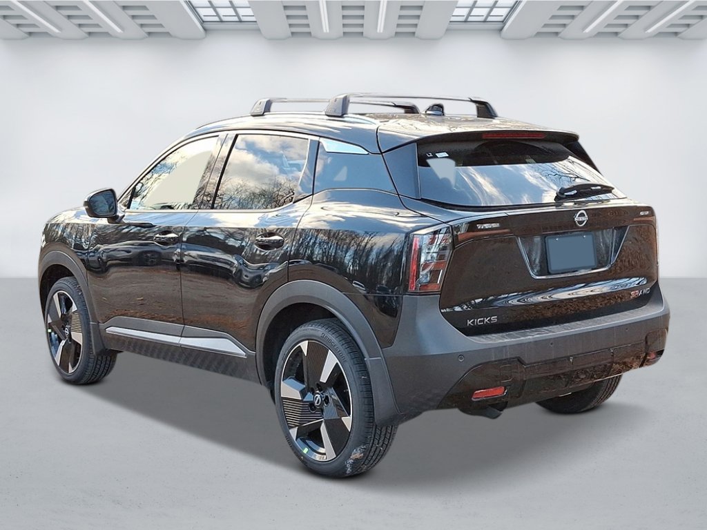 New 2025 Nissan Kicks SR w/ Illumination Package AWD/4WD image 2