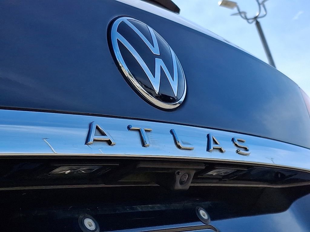 Used 2023 Volkswagen Atlas SE image 30