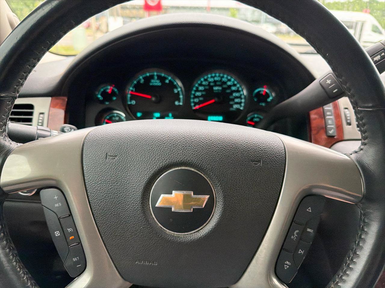 Used 2013 Chevrolet Avalanche LS w/ All-Star Edition AWD/4WD image 11