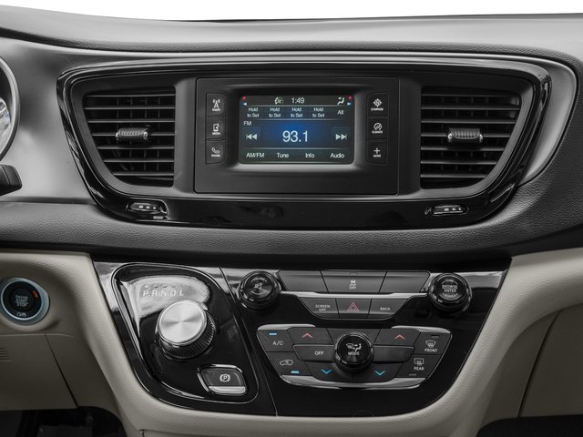 Certified 2017 Chrysler Pacifica Touring FWD image 10