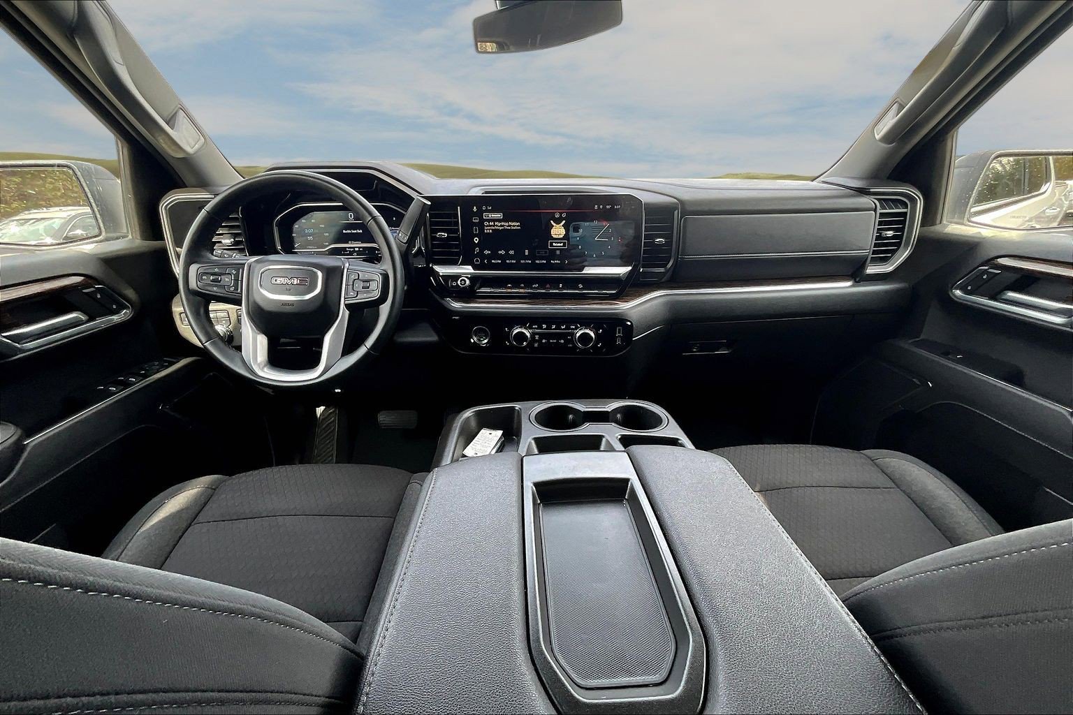 Used 2023 GMC Sierra 1500 Elevation image 8