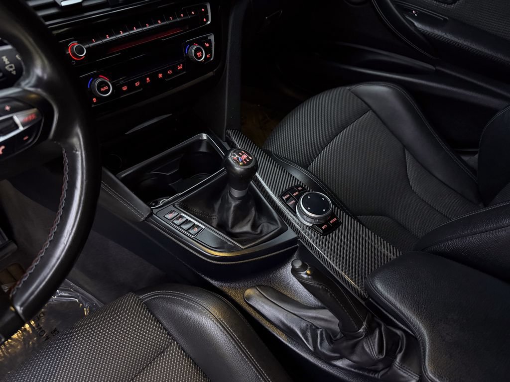 Used 2016 BMW M3 RWD image 13