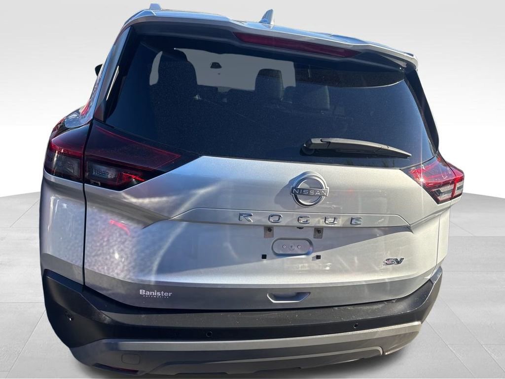 Used 2023 Nissan Rogue SV w/ SV Premium B Package image 16