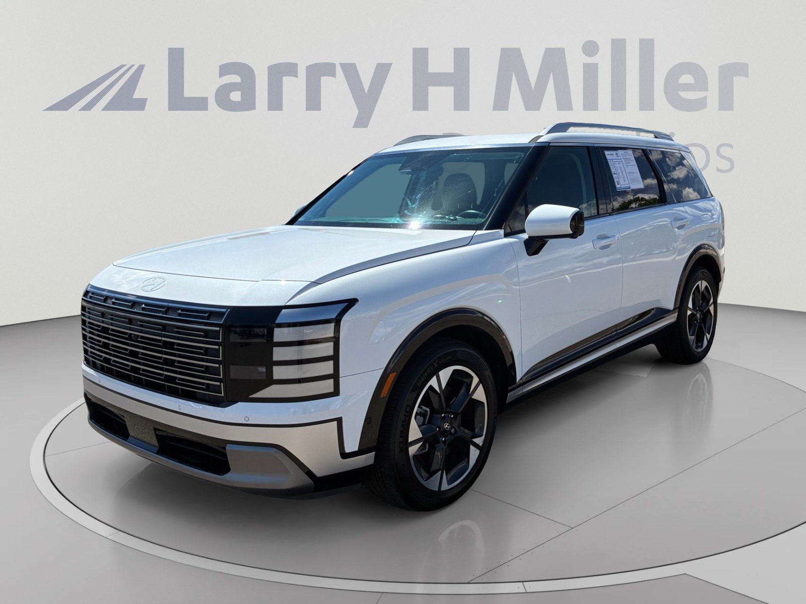 Certified 2026 Hyundai Palisade Limited AWD/4WD image 1