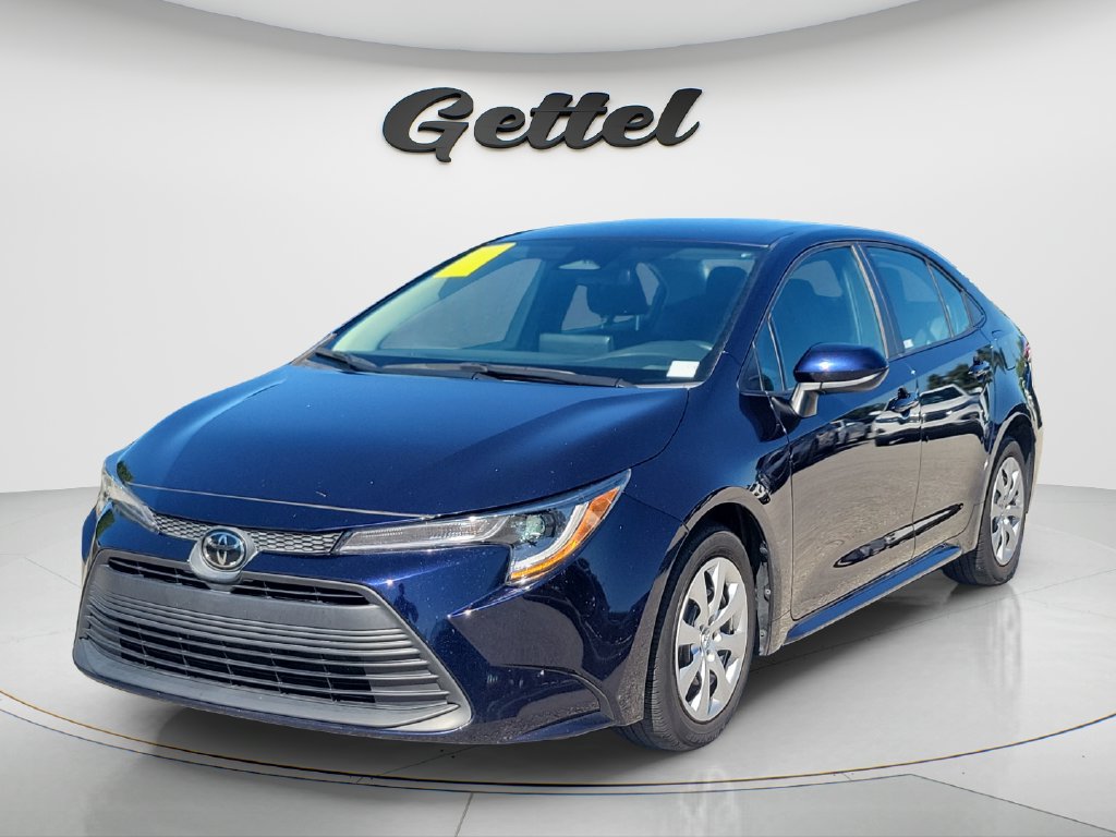 Used 2023 Toyota Corolla LE FWD image 1