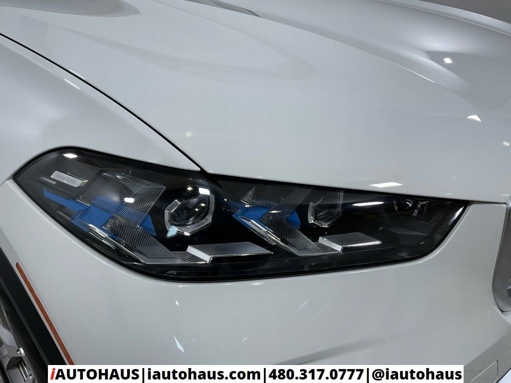 Used 2024 BMW X5 xDrive50e w/ Premium Package AWD/4WD image 10