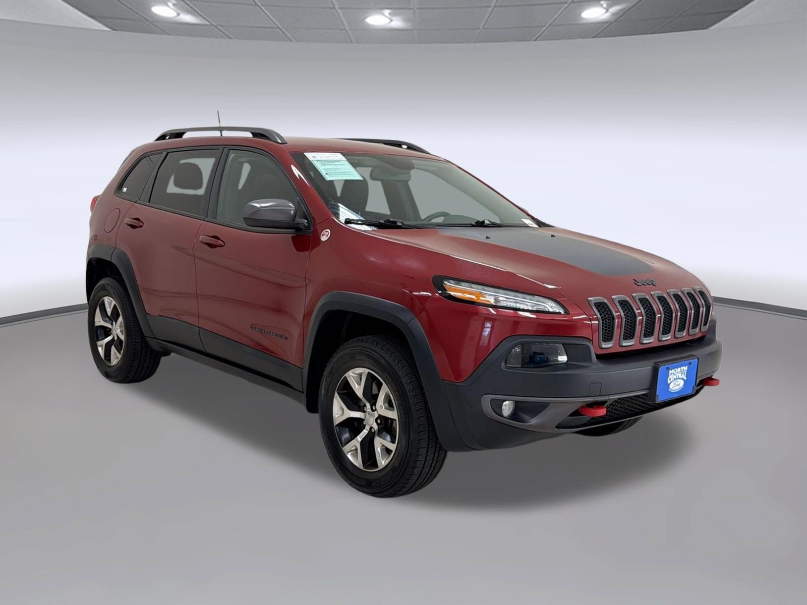 Used 2017 Jeep Cherokee Trailhawk w/ Cold Weather Group AWD/4WD image 7