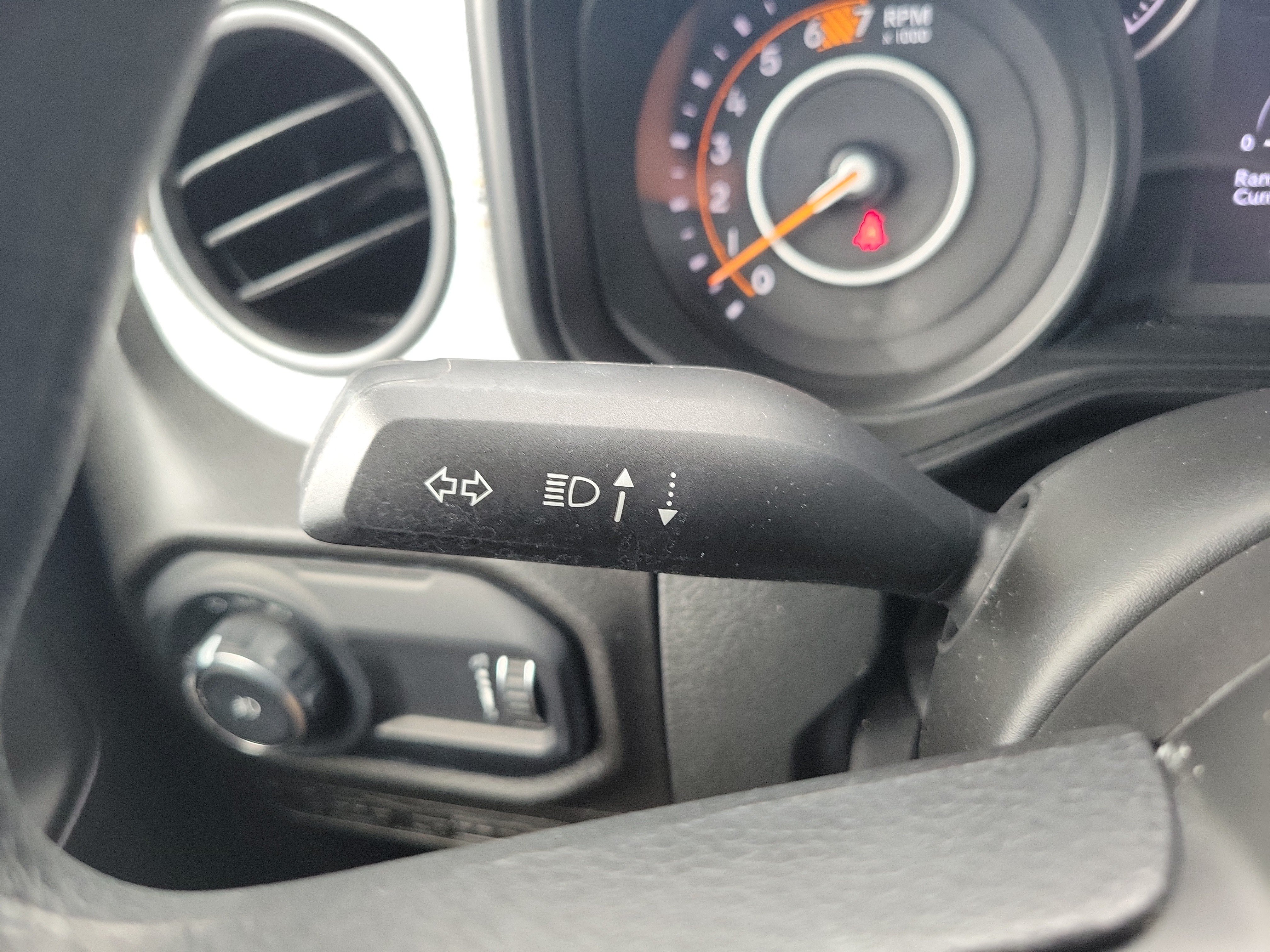 Used 2025 Jeep Wrangler Unlimited Sport AWD/4WD image 20