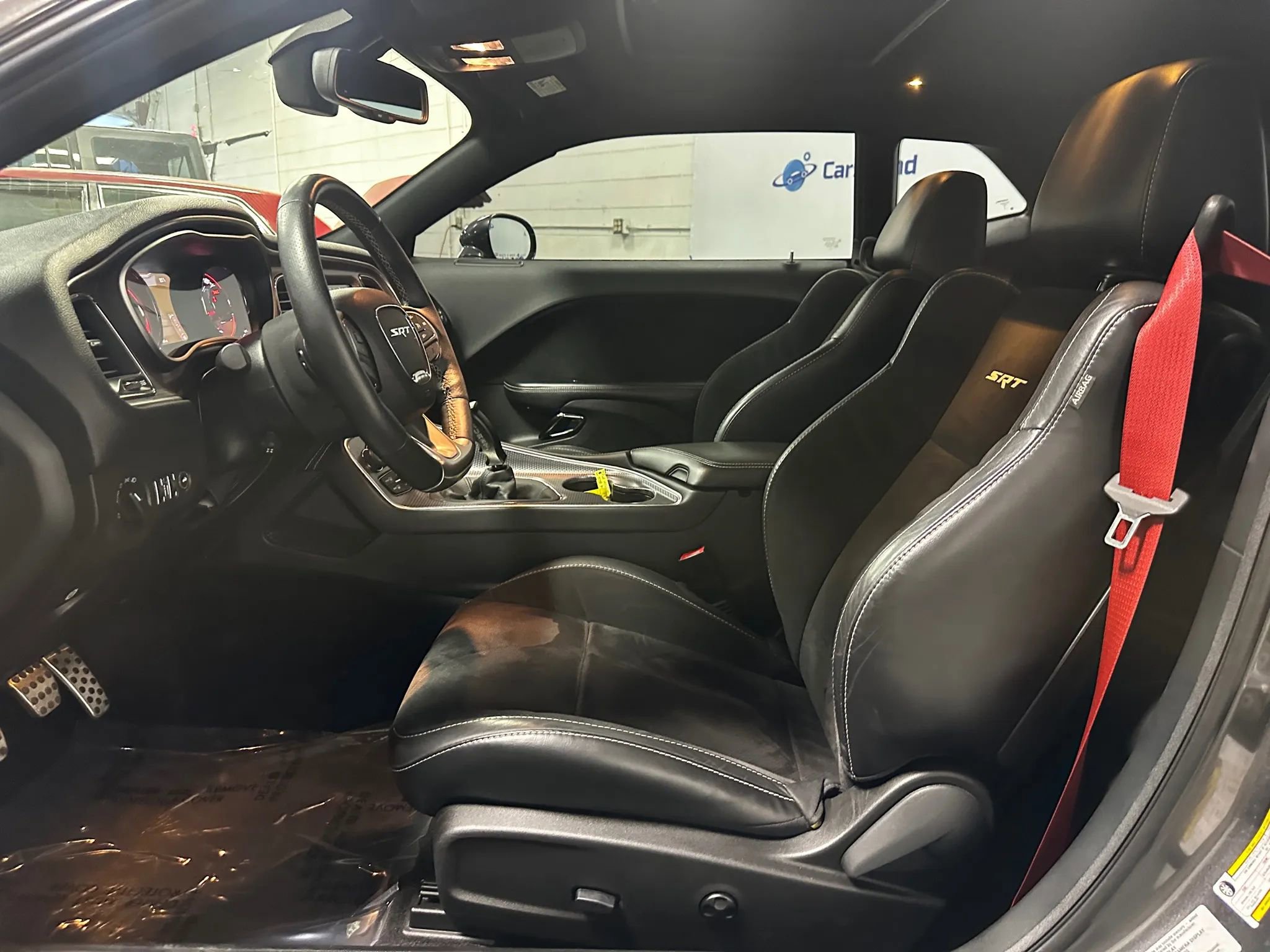 Used 2016 Dodge Challenger SRT Hellcat image 10