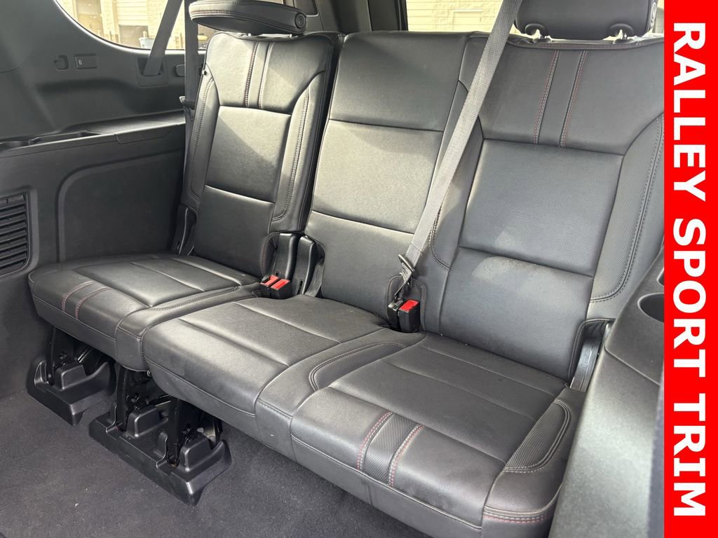 Used 2023 Chevrolet Suburban RST w/ Luxury Package image 28