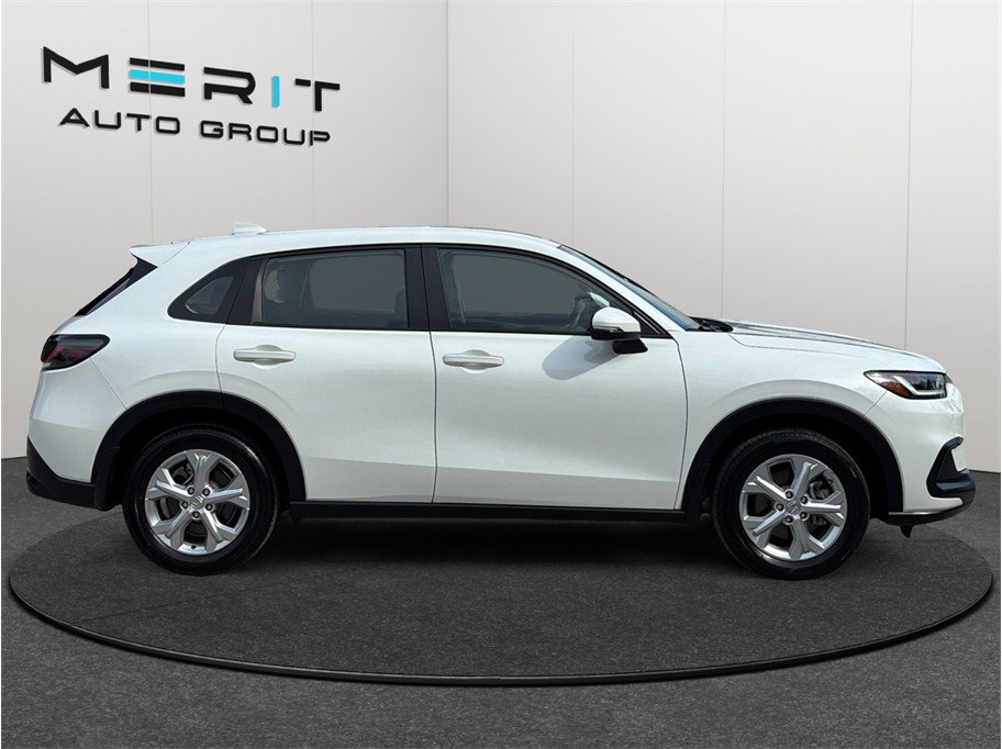 Used 2023 Honda HR-V LX image 10