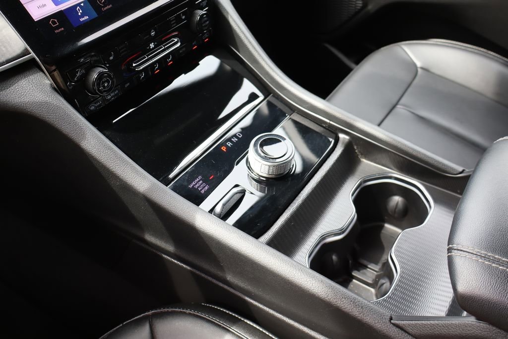 Used 2024 Jeep Grand Cherokee L Limited AWD/4WD image 24