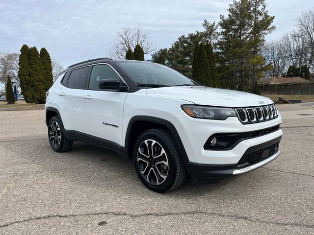 Used 2024 Jeep Compass Limited AWD/4WD image 7