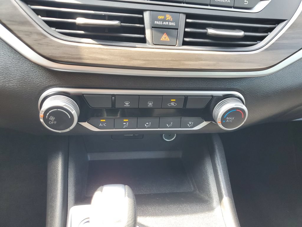 Used 2025 Nissan Altima 2.5 SV AWD/4WD image 22