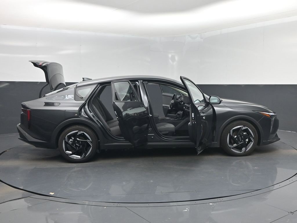 Certified 2025 Kia K4 EX image 22