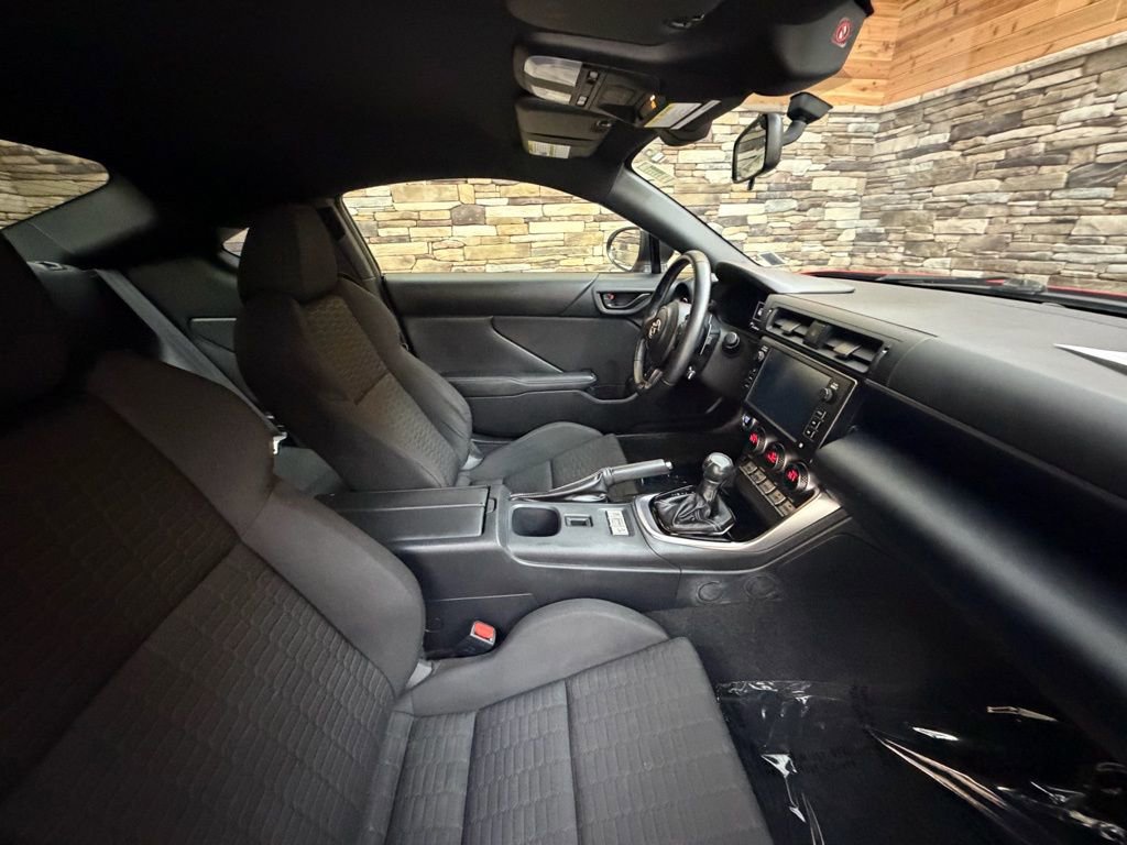 Used 2022 Toyota GR86 w/ ALL Weather Mat Package (TMS) image 14