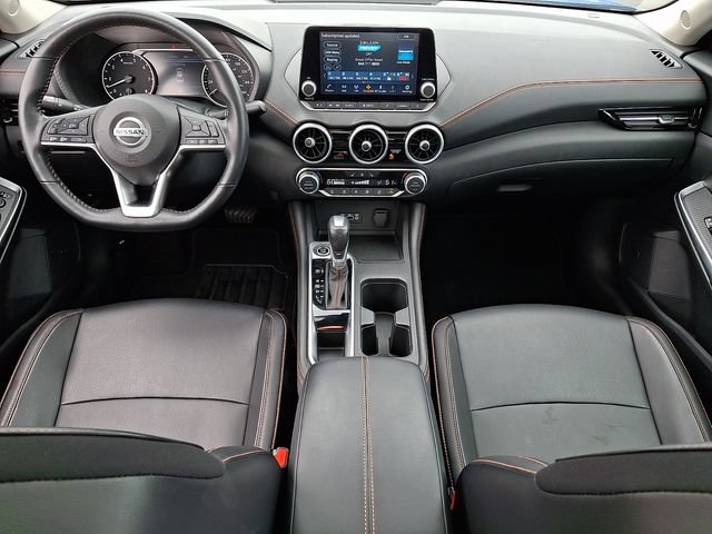 Used 2023 Nissan Sentra SR w/ SR Premium Package FWD image 15