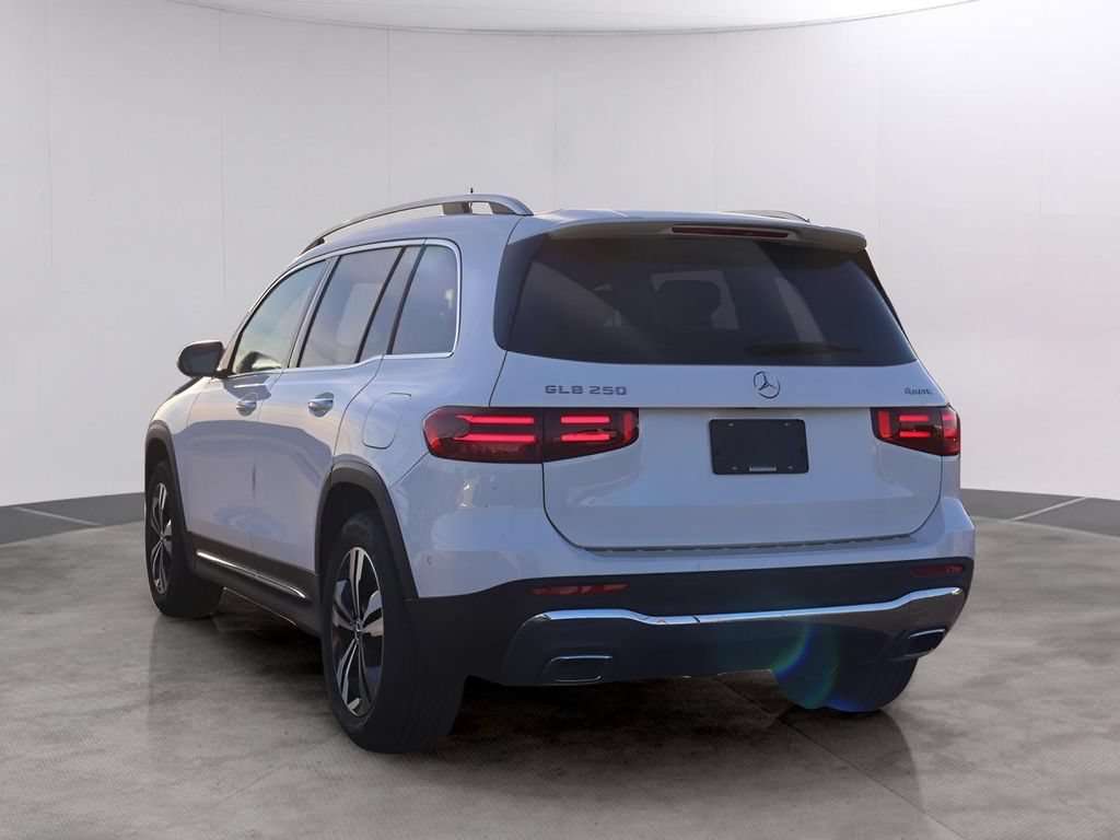 New 2026 Mercedes-Benz GLB 250 4MATIC image 7