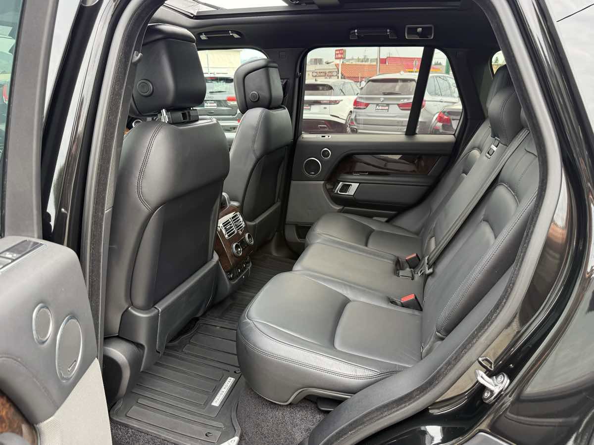 Used 2020 Land Rover Range Rover image 5