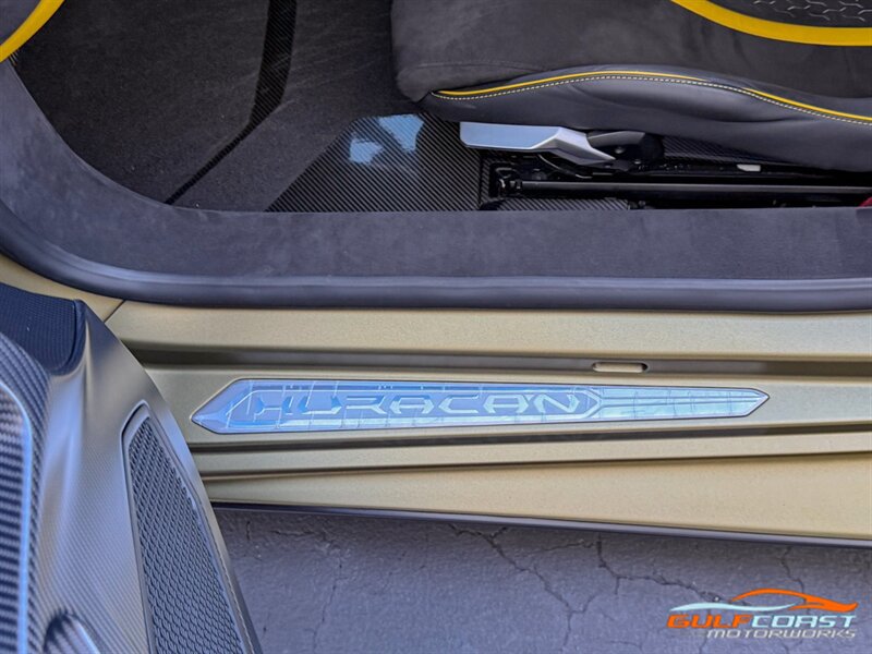 Used 2023 Lamborghini Huracan Tecnica RWD image 25