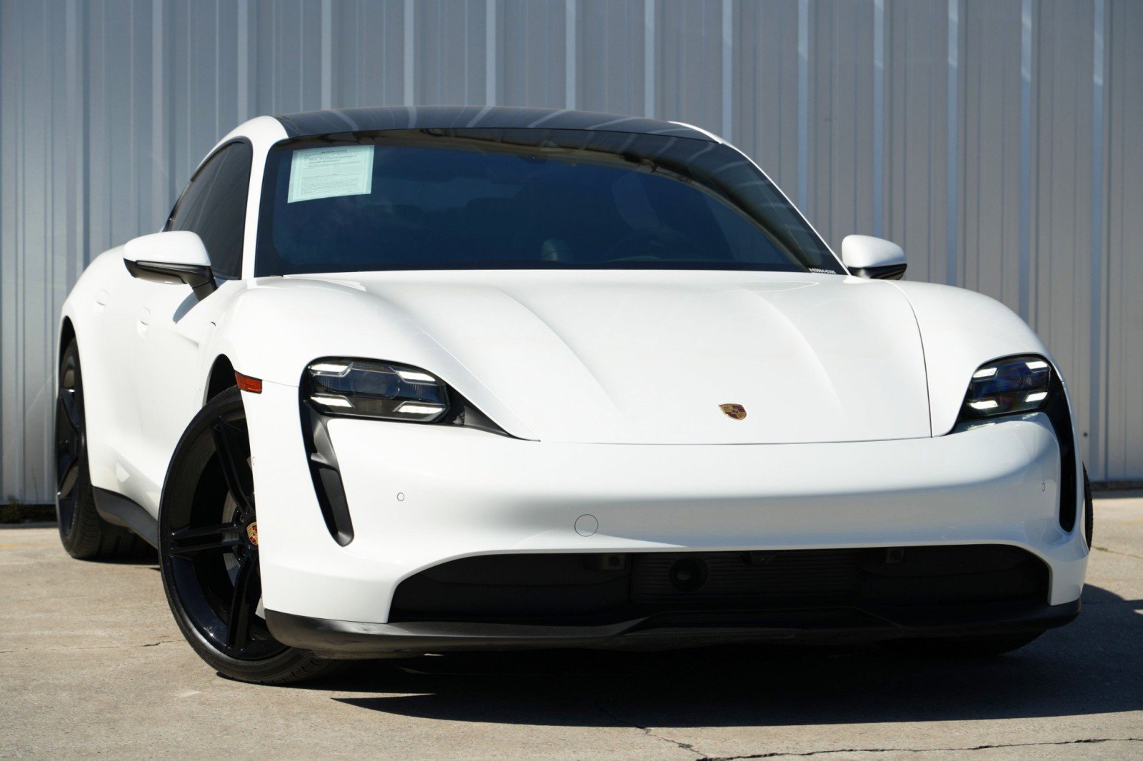 Used 2020 Porsche Taycan 4S w/ Premium Package image 4