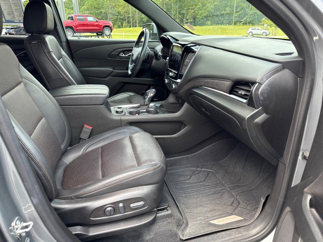 Used 2023 Chevrolet Traverse High Country w/ LPO, Floor Liner Package image 9