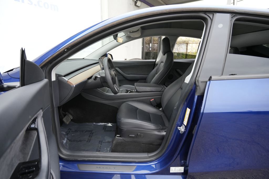 Used 2020 Tesla Model Y Performance image 21