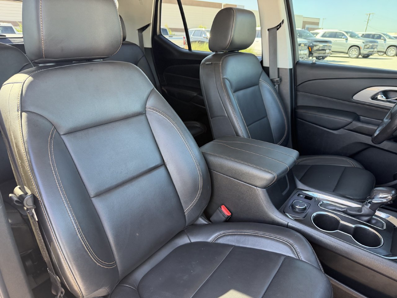 Used 2021 Chevrolet Traverse RS FWD image 26