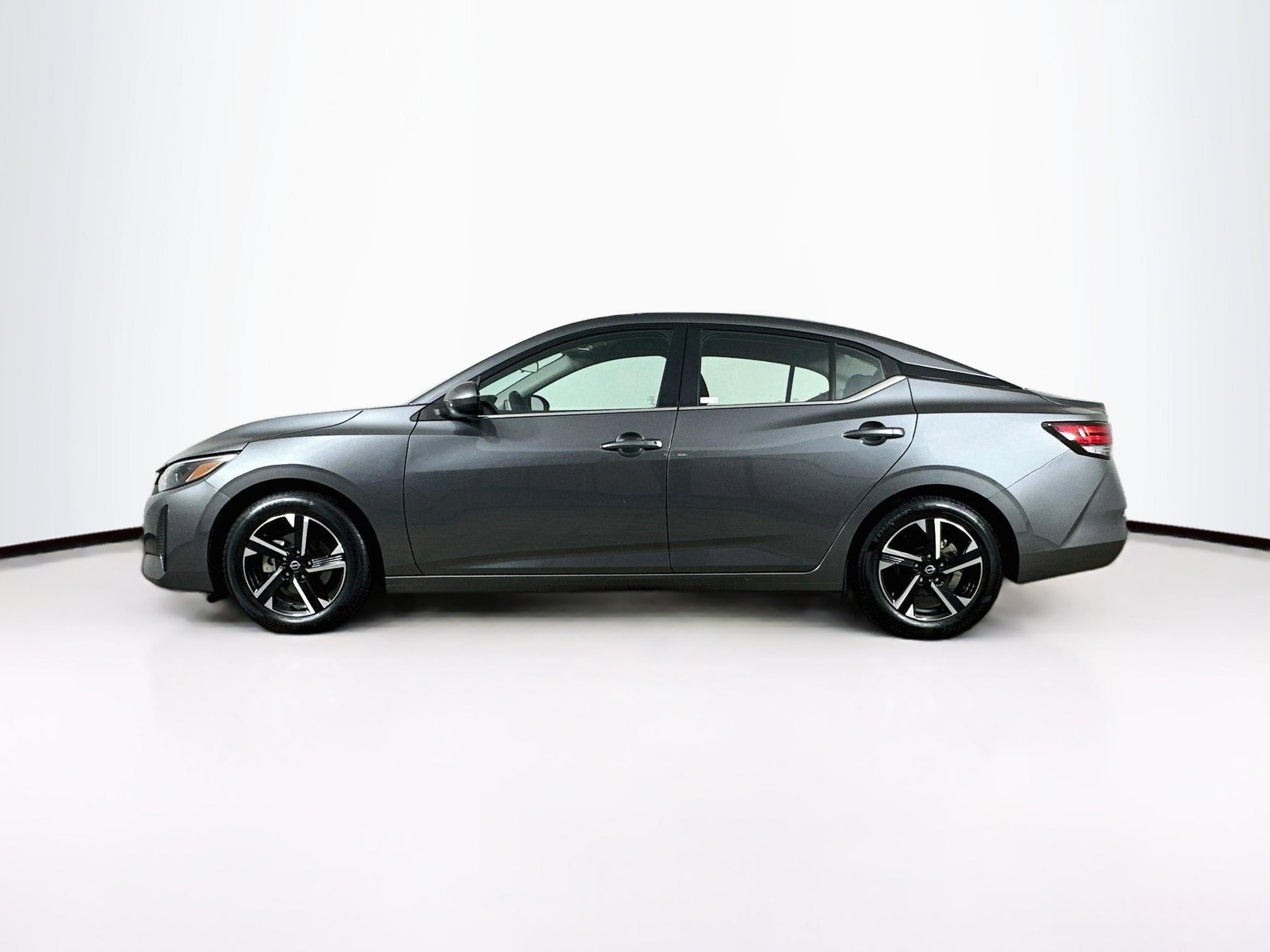 Used 2025 Nissan Sentra SV FWD image 4
