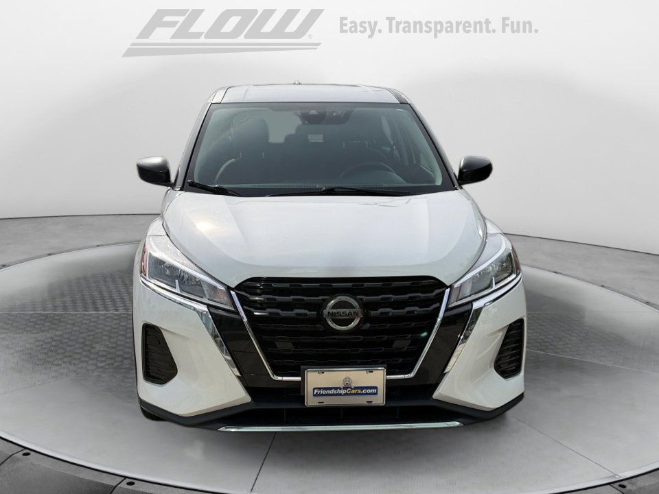 Used 2021 Nissan Kicks S image 2
