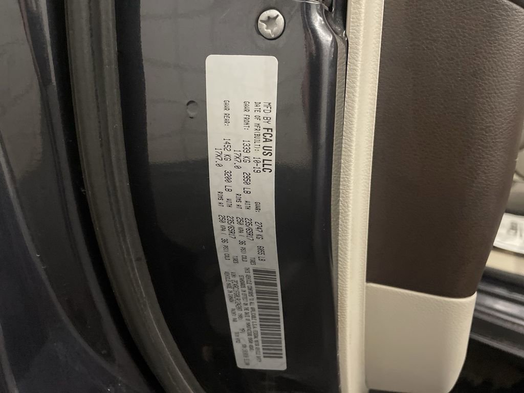 Used 2020 Chrysler Pacifica Touring w/ Advanced Safetytec Group FWD image 27