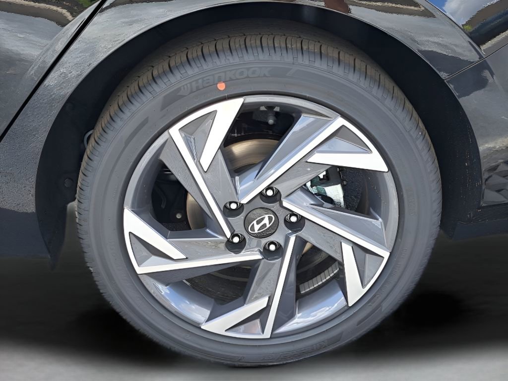 New 2026 Hyundai Elantra Limited image 27