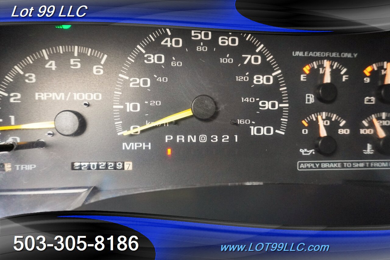 Used 1998 Chevrolet Suburban LT AWD/4WD image 23