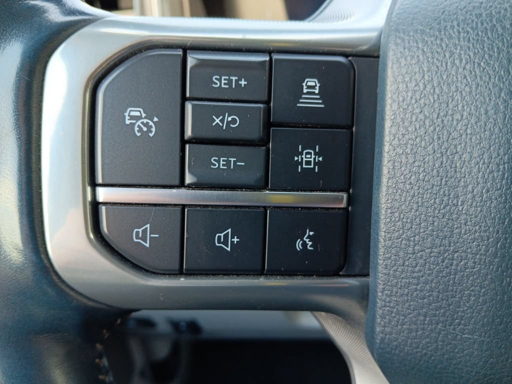 Used 2023 Ford F250 Limited w/ FX4 Off-Road Package AWD/4WD image 17