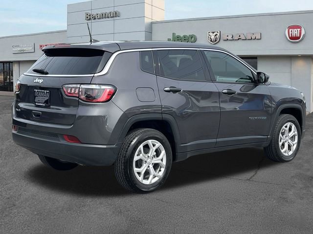Used 2024 Jeep Compass Sport AWD/4WD image 7