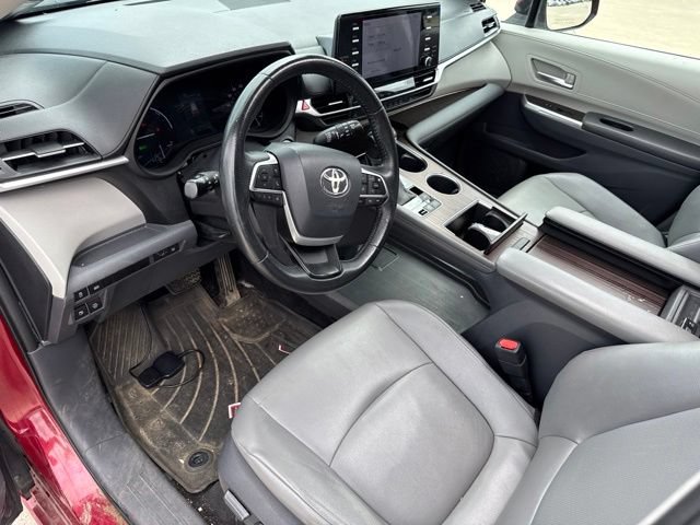 Used 2021 Toyota Sienna XLE AWD/4WD image 18